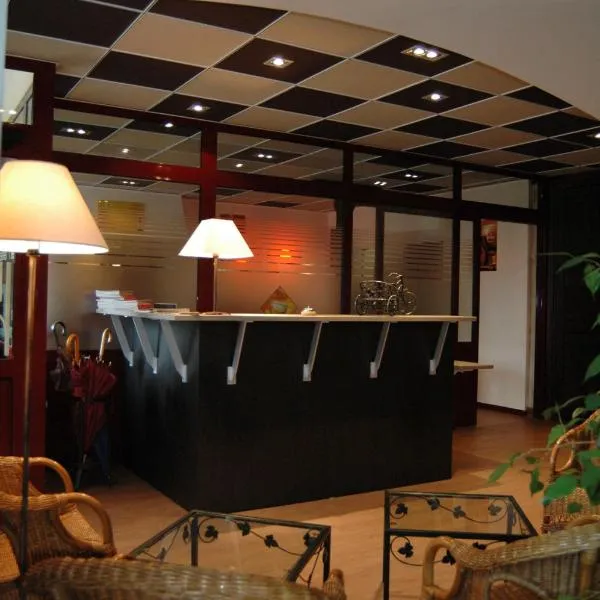 Hôtel de Bourgogne, hotel en La Clayette