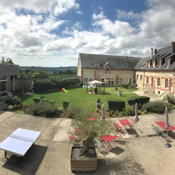 Ferme Du Chateau, hotelli kohteessa Monampteuil