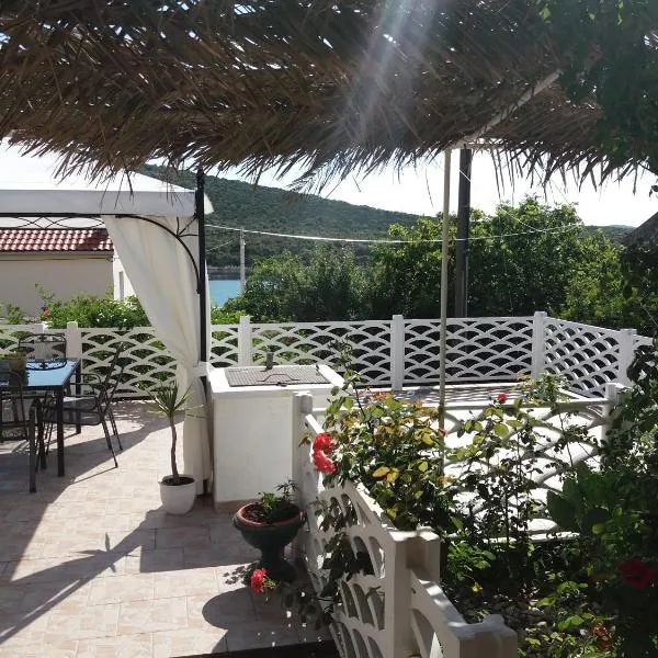 Adorable Summer house by the sea, hotel v destinácii Zapuntelo