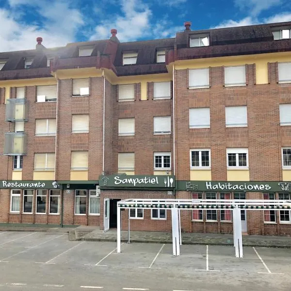 Hostal Sanpatiel, hotel sa Valderredible