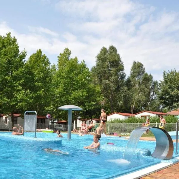 SunVillage Camp- Mobilházak Alsóörsön, hotel v Alsóörsi