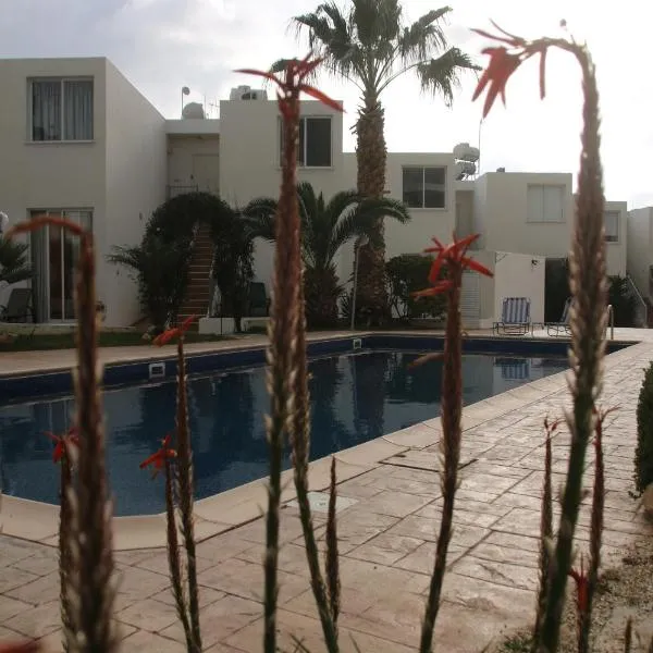 Evros Peyia & Coral Bay Seaview Apartment, ξενοδοχείο στην Πέγεια