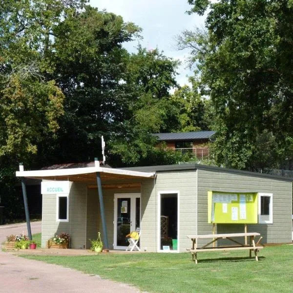 Camping Les Chênes Verts, hotel v destinácii Meschers-sur-Gironde