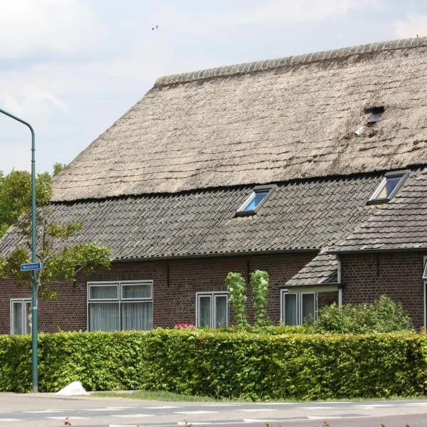 Logerenbijonsz, hotel in Berghem