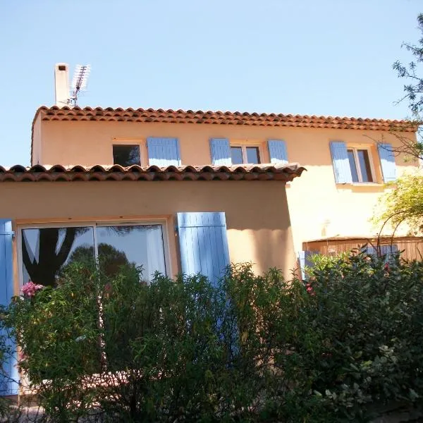 Les Chardons Bleus, hotel v destinaci Lorgues