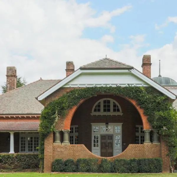 Petersons Armidale Winery and Guesthouse, hotel in Uralla