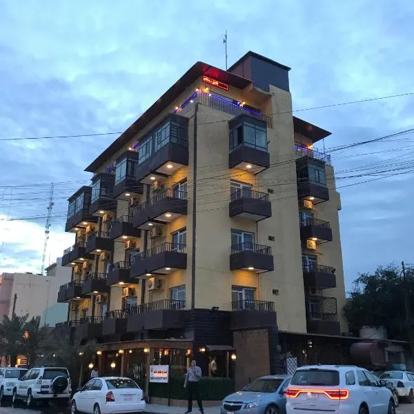 Castle Hotel, hotel in Ar Ribāţ aş Şaghīr