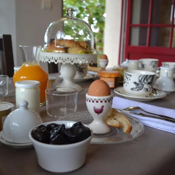 Les Terrasses De Bessou, hotel in Clermont-Dessous