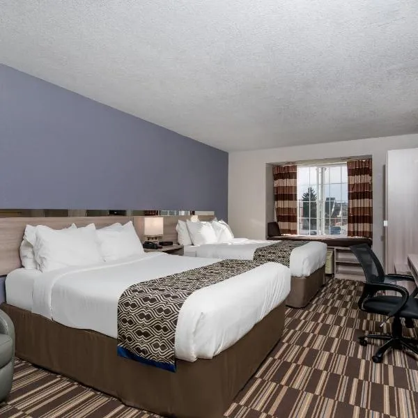 Microtel Inn & Suites by Wyndham Rochester North Mayo Clinic, готель у місті Рочестер