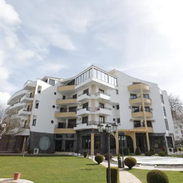 Hotel 1 Maji – hotel w mieście Pogradec