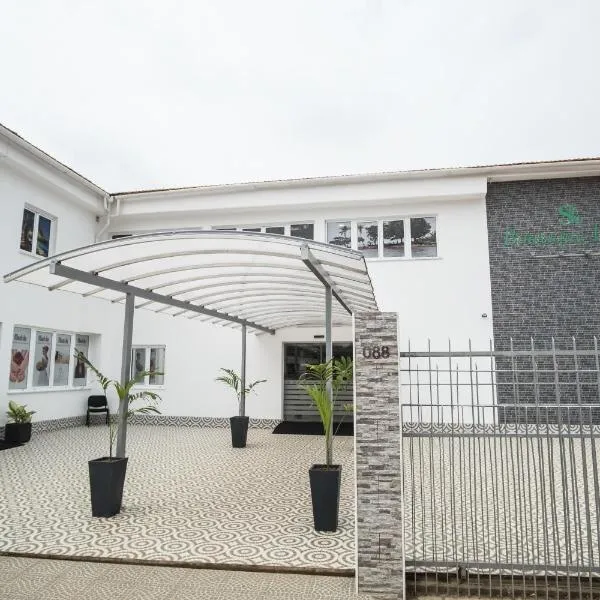 SH Boutique Hotel, hotel in São Tomé