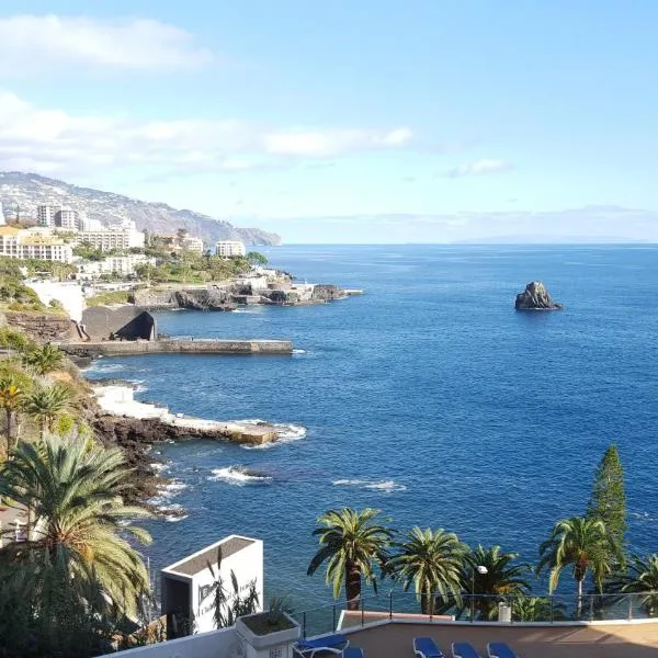 Apartamento Funchal com vista Mar, готель у Фуншалі