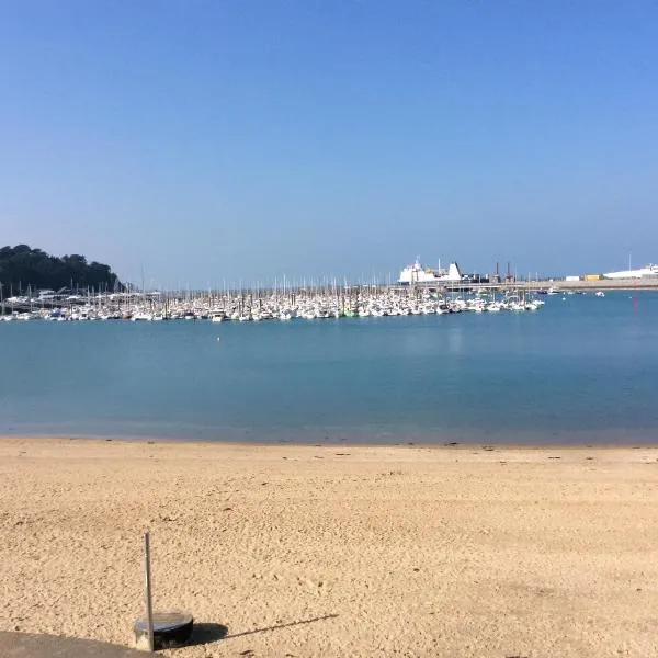 Le sablon 50m plage et centre ville 1 a 4 personnes, hotel a Saint-Malo