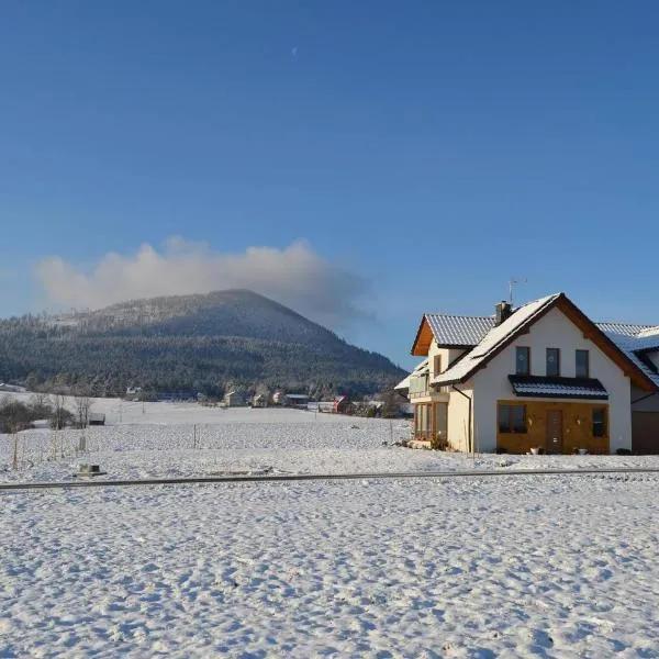 Pokoje na Wzgórzu, hotel en Szczyrzyc