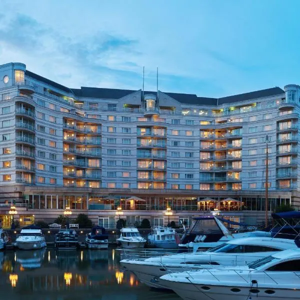 The Chelsea Harbour Hotel and Spa, hotel en Raynes Park