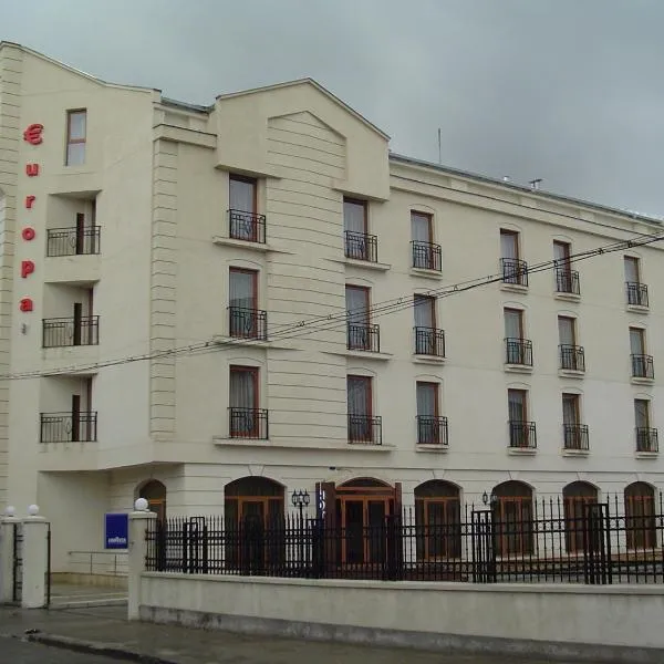 Hotel Europa, hotel em Bărcăneşti