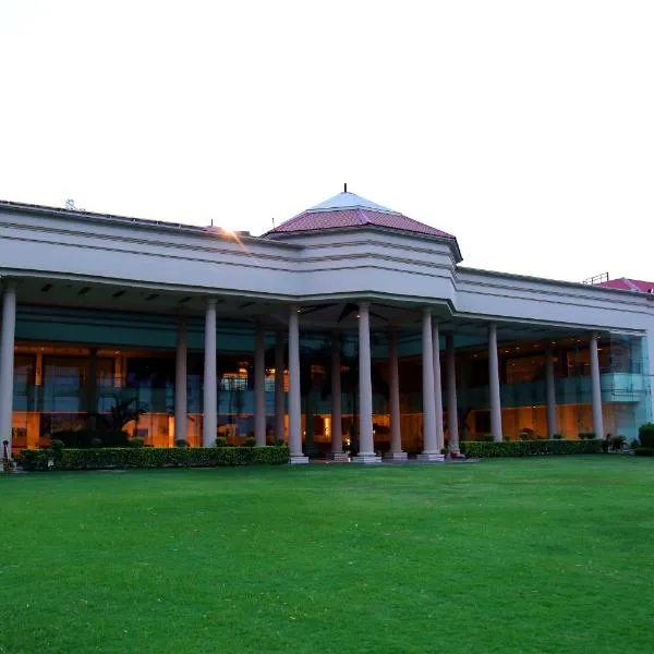 The Cabbana Resort & Spa, hotel di Kot Fatuhi