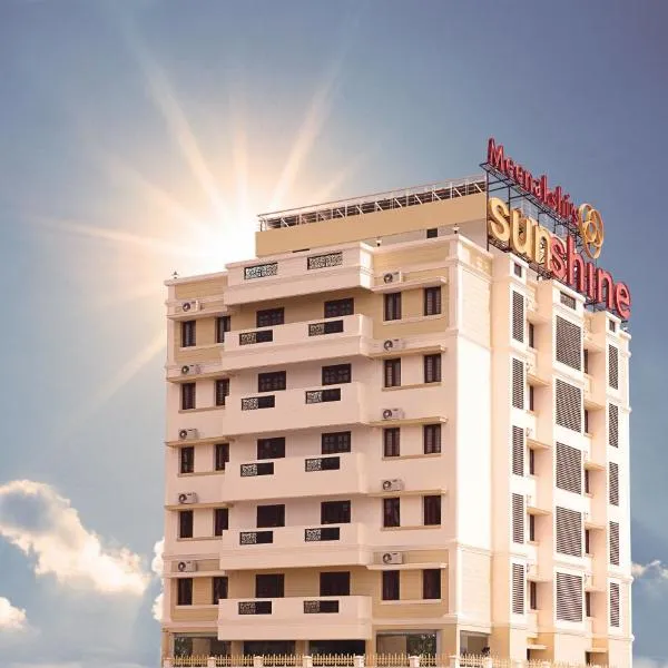 Meenakshi's Sunshine Hotel, hotel u gradu Pālamedu