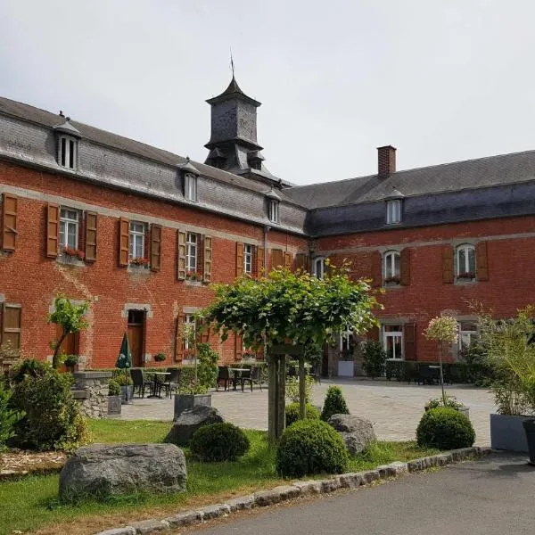 LOGIS - Château de la Motte - Hôtel & Restaurant, hotel v destinaci Liessies