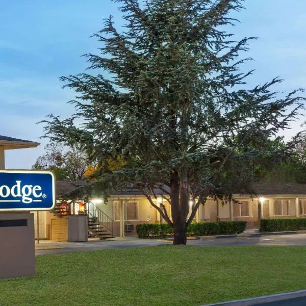 Travelodge by Wyndham Santa Rosa Wine Country, hótel í Santa Rosa