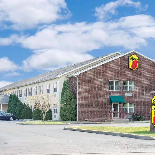 Super 8 by Wyndham Maumee Perrysburg Toledo Area, hotel in Maumee