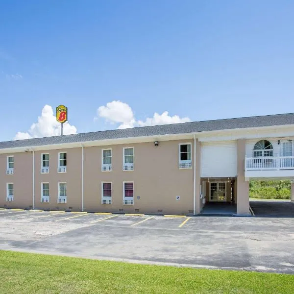 Super 8 by Wyndham Manning, hotel v destinaci Manning