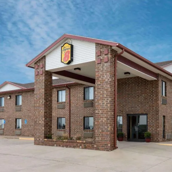 Super 8 by Wyndham Wakeeney, hotel di WaKeeney