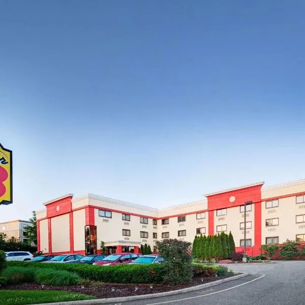 Super 8 by Wyndham Mahwah, hotel v destinaci Mahwah