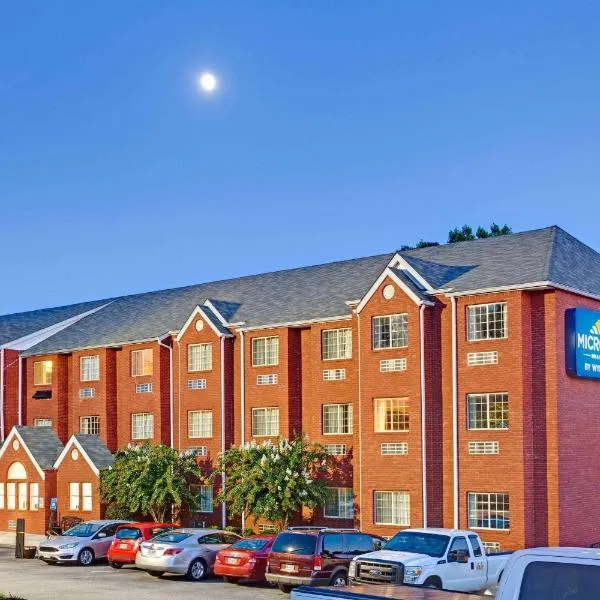 Microtel Inn & Suites by Wyndham Stockbridge/Atlanta I-75, viešbutis mieste Hamptonas