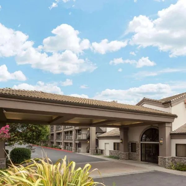 Hawthorn Suites by Wyndham Napa Valley, hotel in Napa