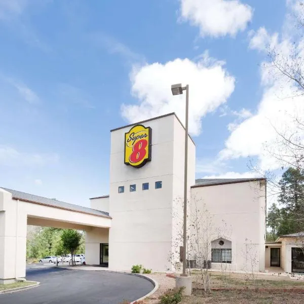 Super 8 by Wyndham Show Low, hotel in White Mountain Lakes Estates