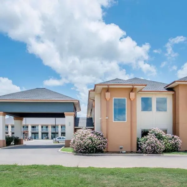 Super 8 by Wyndham Dilley TX, hotel v destinaci Dilley