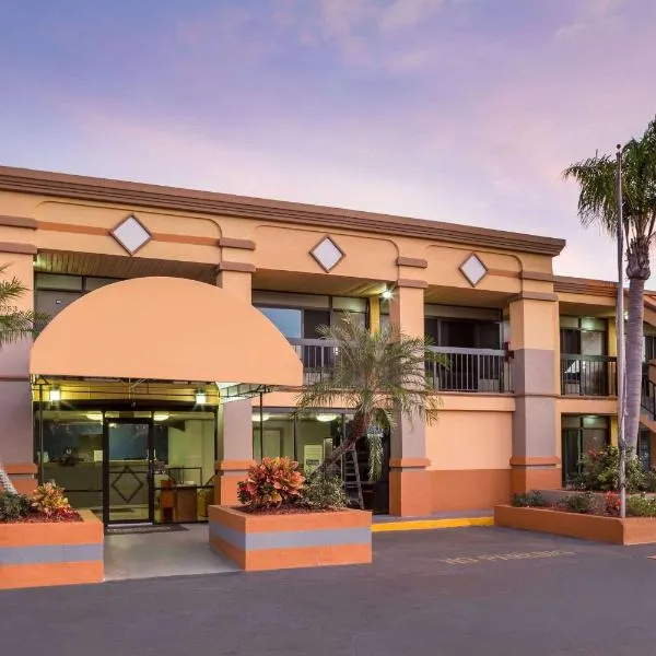 Travelodge by Wyndham Fort Myers North, hotel en North Fort Myers