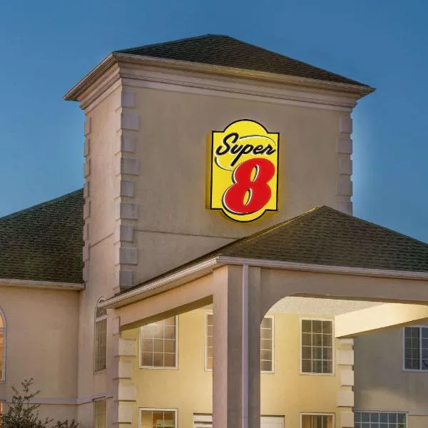 Super 8 by Wyndham Harrisburg Hershey North: Grantville şehrinde bir otel