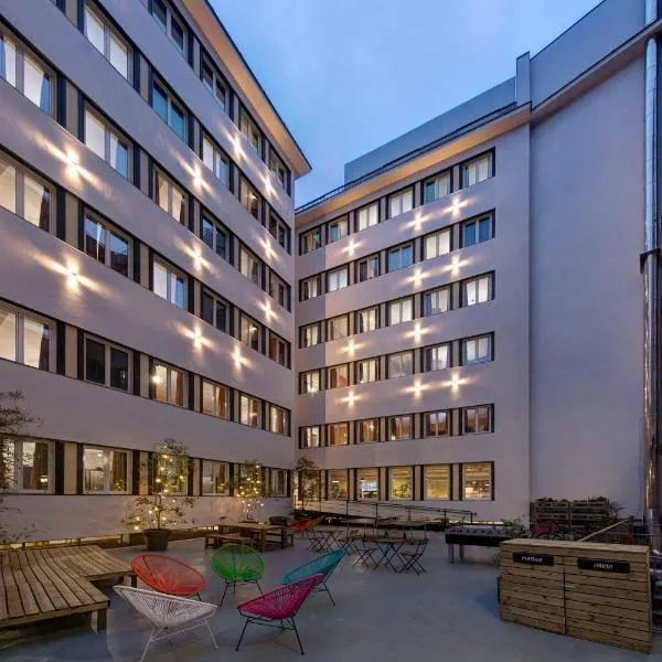 The RomeHello, готель у Римі