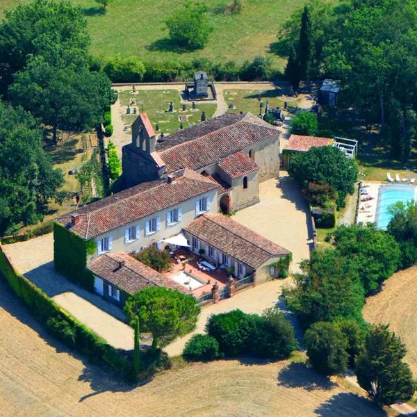 Presbytère de jonquiere, hotell i Fiac