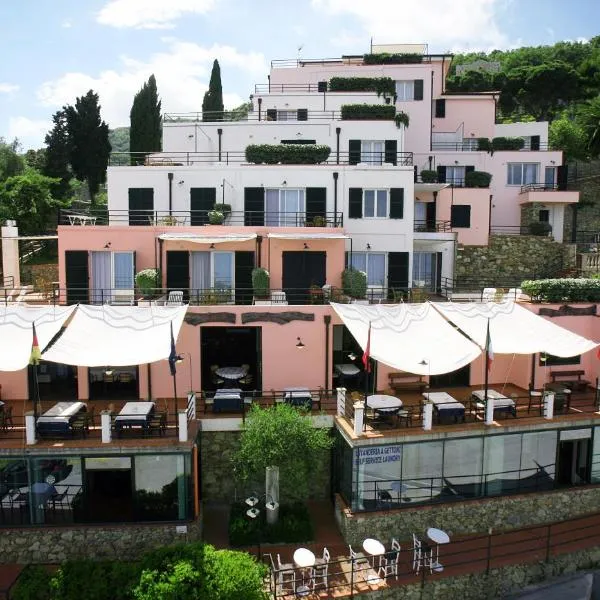 Residence Borgo San Sebastiano, ξενοδοχείο σε Bergeggi