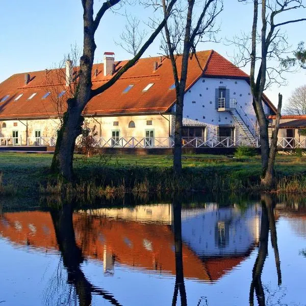 Üksik Rüütel Hotel, hotel v destinaci Kurna