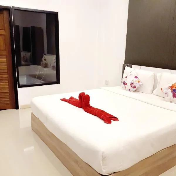 Blue Moon Design House, hotel v destinaci Ko Samed