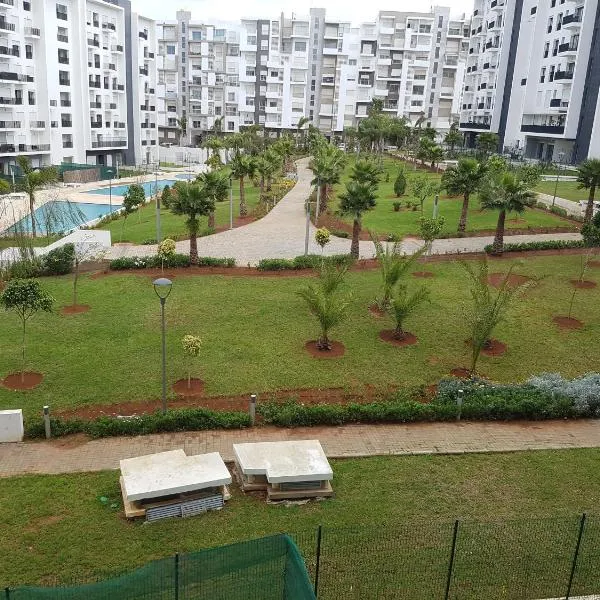 Appartement avec Piscine à Hay Riad, hotel a Aïn el Aouda