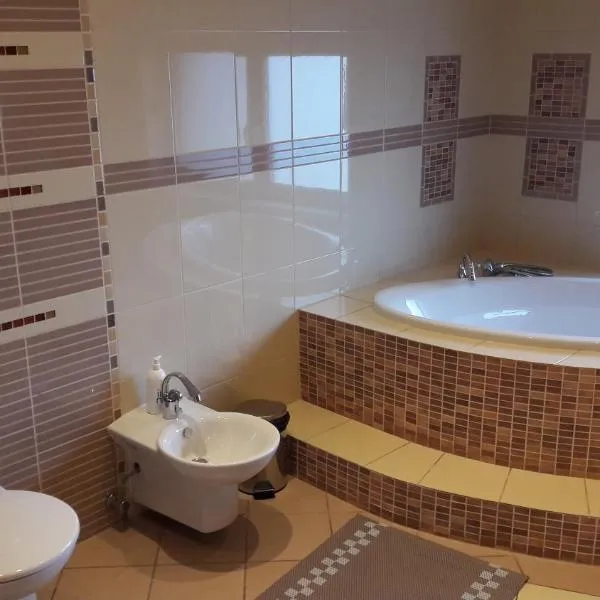 Villa Paradiso, hotel ve Vratislavi