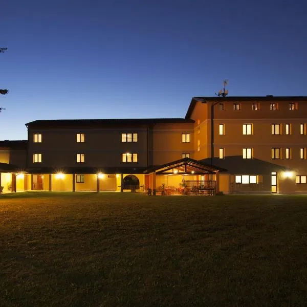 Hotel Naonis, hotel v destinaci Cordenons