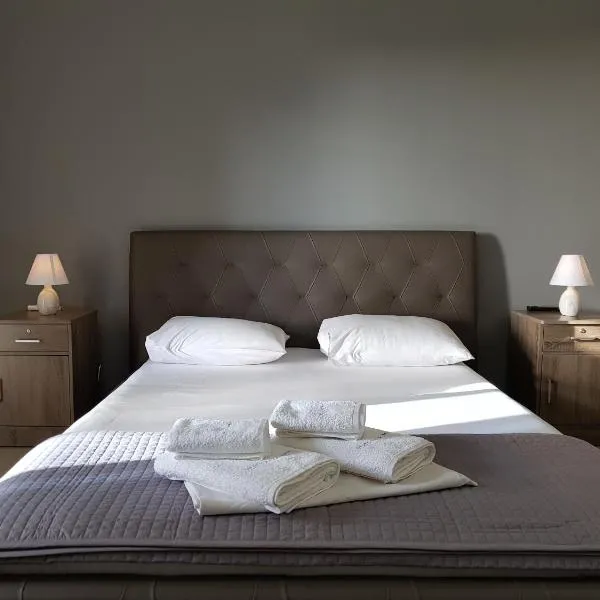 Valentina Apartments, hotel a Pafos