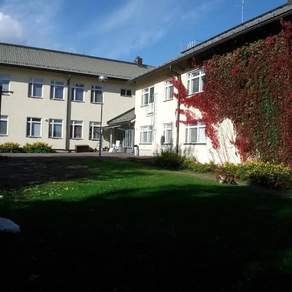 Yömyssy Apartments, hotel in Kulennoinen