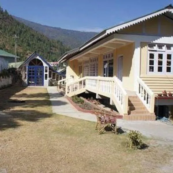 Pemaling Lords Inn Dirang, hotel en Bomdila