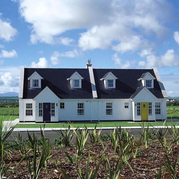 Ballybunion Holiday Cottages by Trident Holiday Homes, hotel in Ballybunion