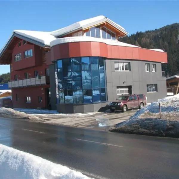 Ferienwohnungen Ellmer, hotel ve Flachau
