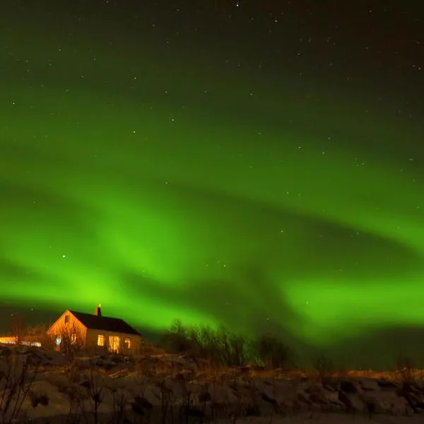 Lækjarkot Rooms and Cottages with Kitchen, hotel em Borgarnes