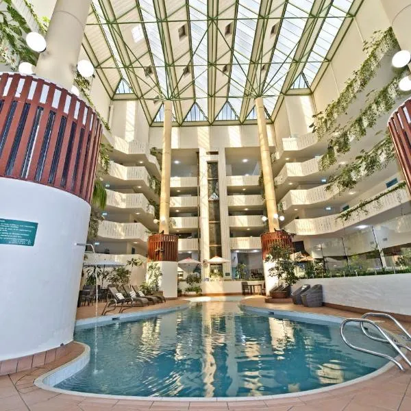 Atrium Hotel Mandurah, hotel in South Yunderup