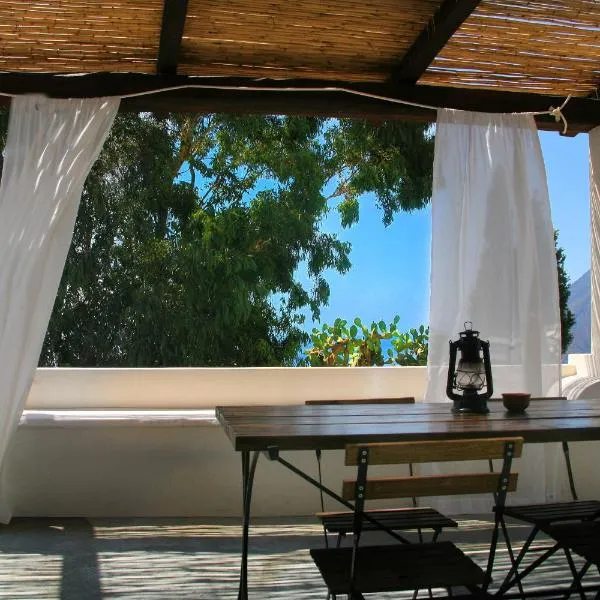 Casa Zuleika, hotelli kohteessa Lipari